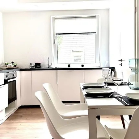 Moderne In Stadionnaehe Mit Parkplatz Dortmund