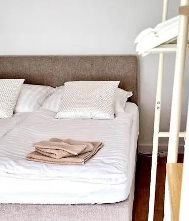 Apartment Moderne In Stadionnaehe Mit Parkplatz *