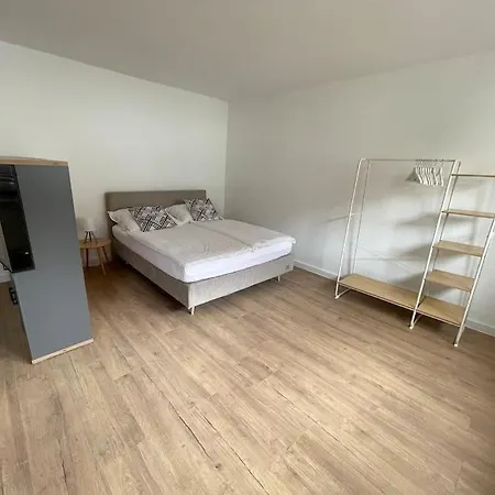 Apartment Moderne In Stadionnaehe Mit Parkplatz *