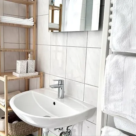 Moderne In Stadionnaehe Mit Parkplatz * Dortmund