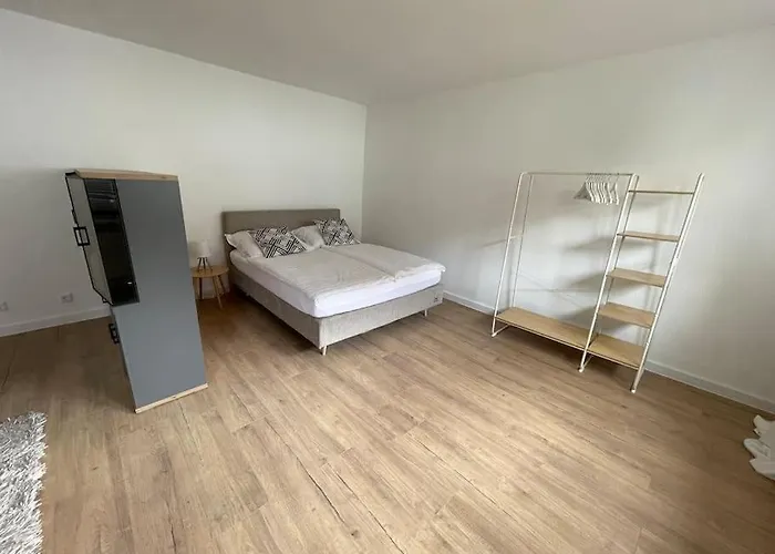 Appartement Moderne In Stadionnaehe Mit Parkplatz *