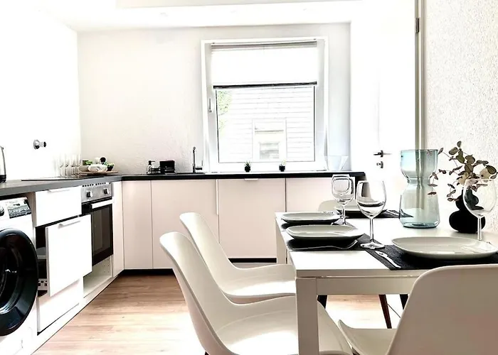 Moderne In Stadionnaehe Mit Parkplatz Dortmund